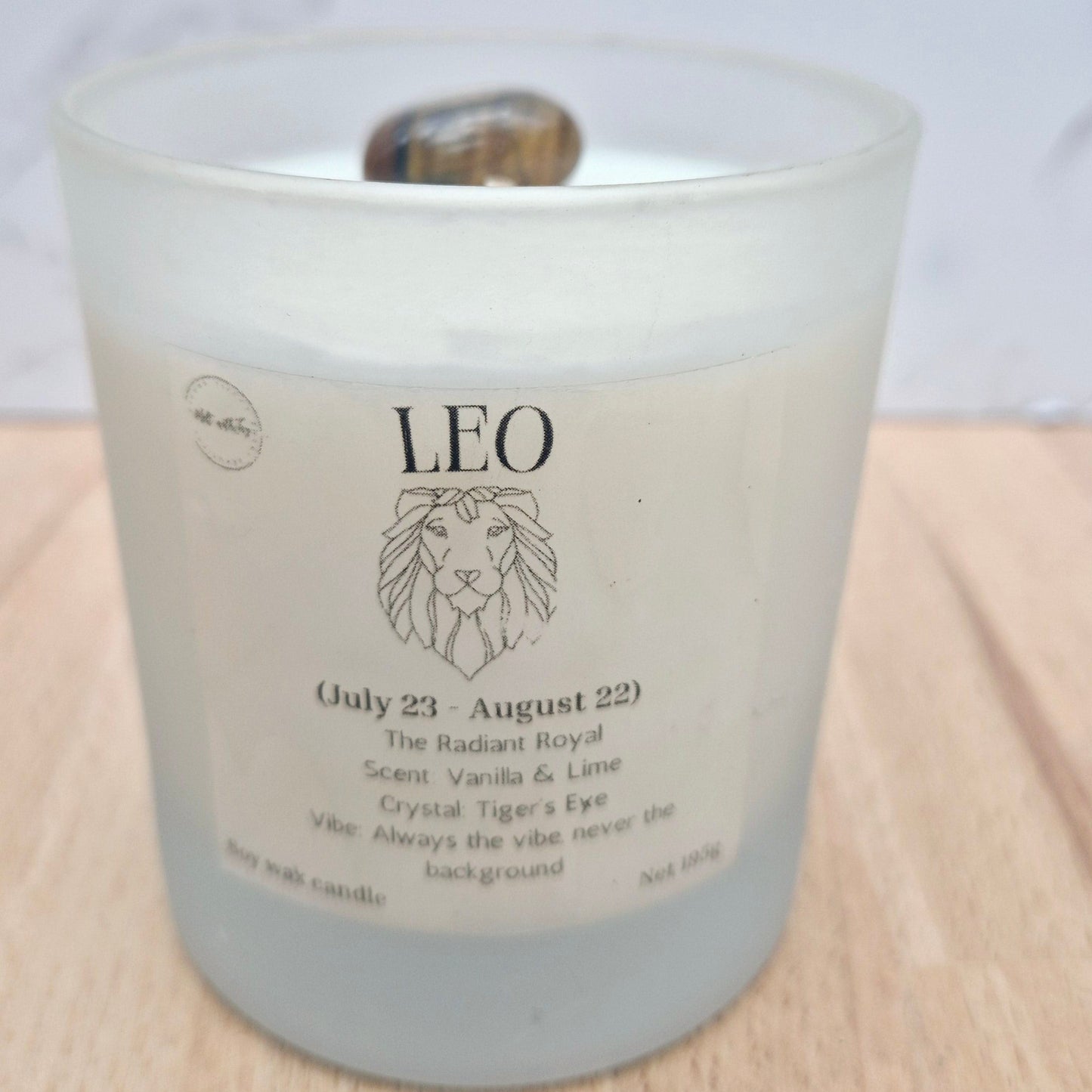Leo - The Radiant Royal candle