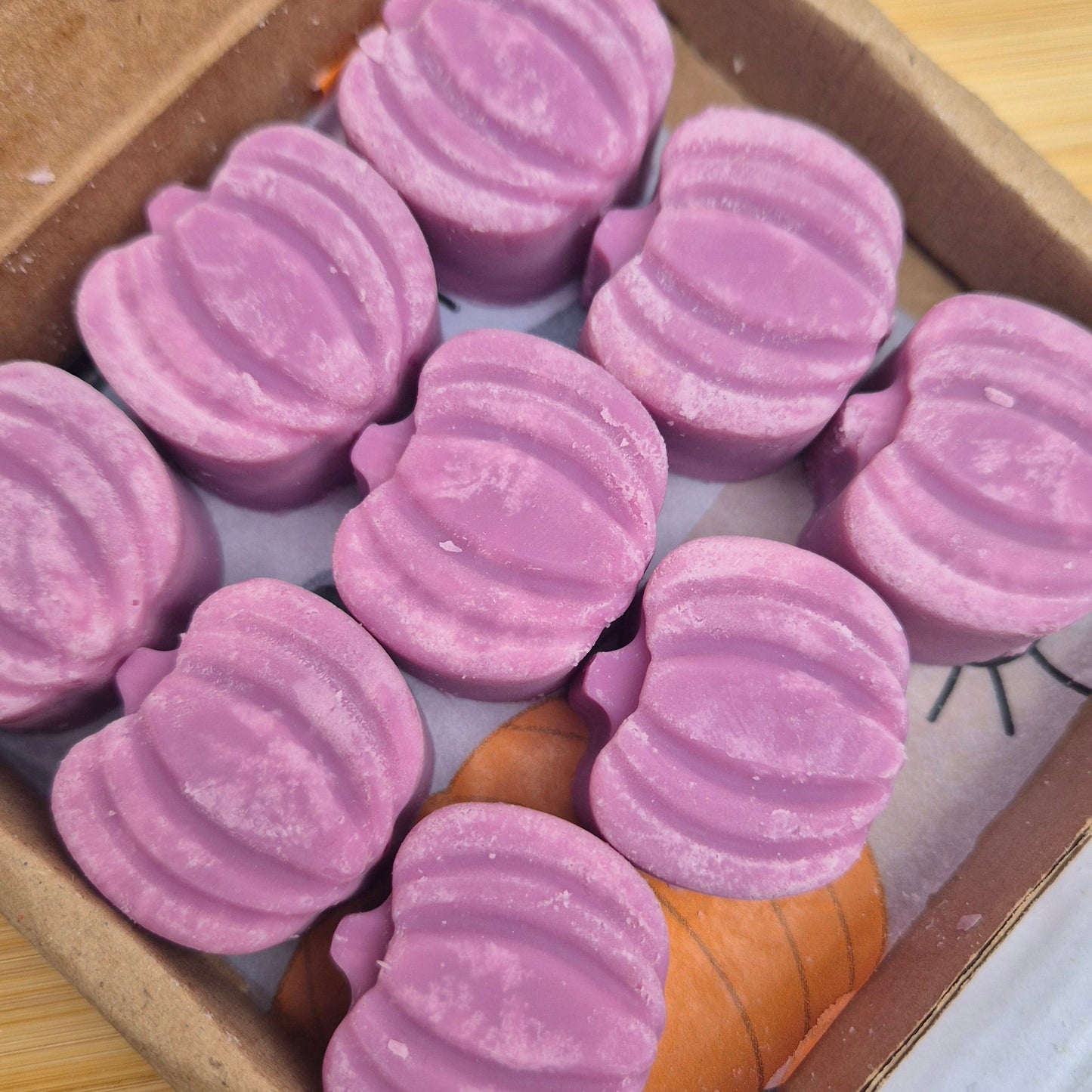 Pumpkin Posse — Box of 9 Pumpkin-Shaped Wax Melts
