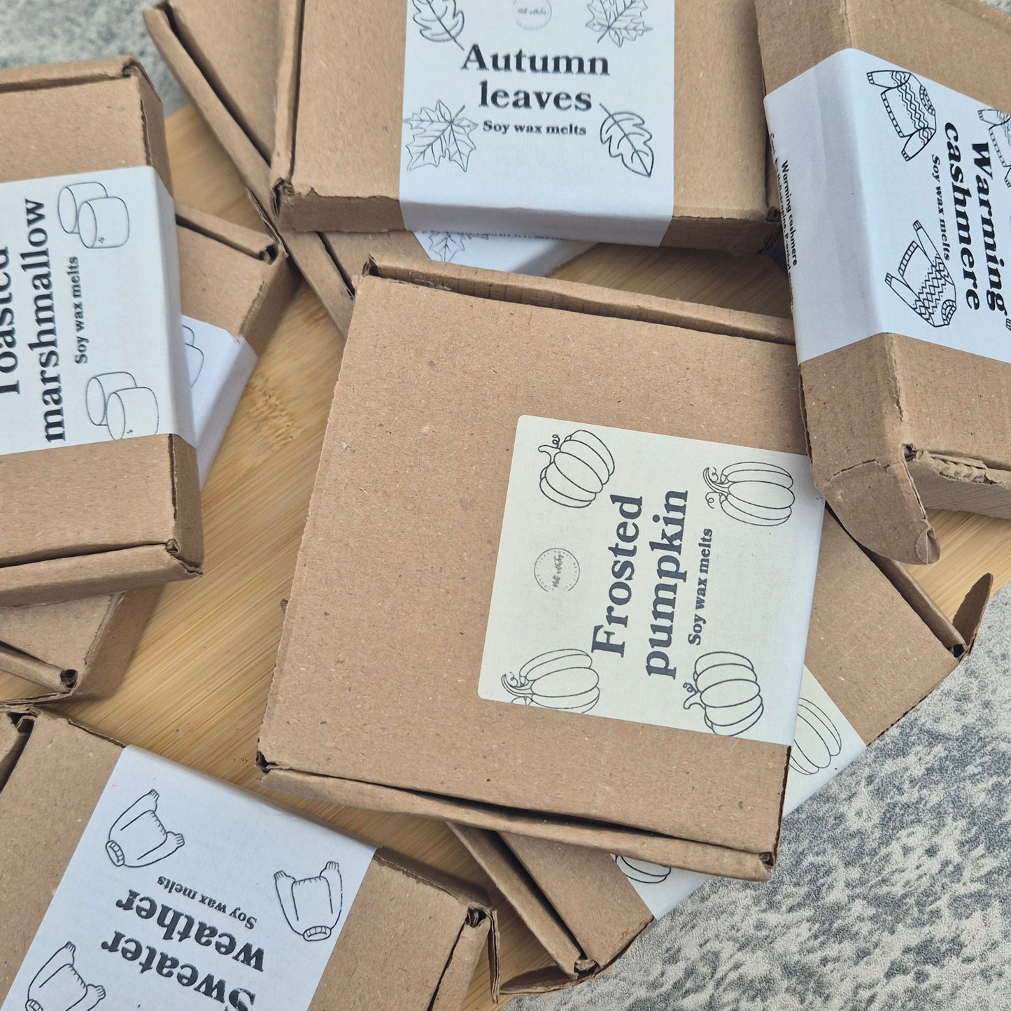 Pumpkin Posse — Box of 9 Pumpkin-Shaped Wax Melts