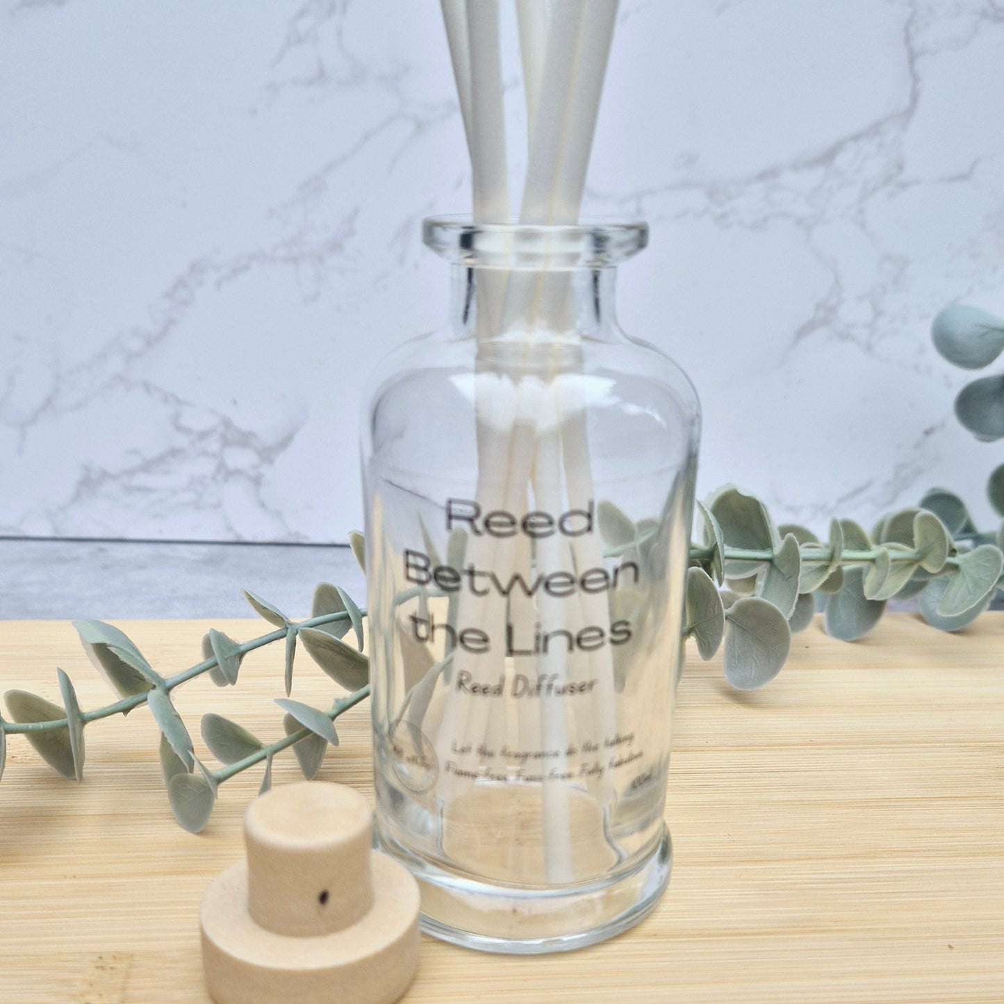 Reed Between the Lines – Long-Lasting Reed Diffusers