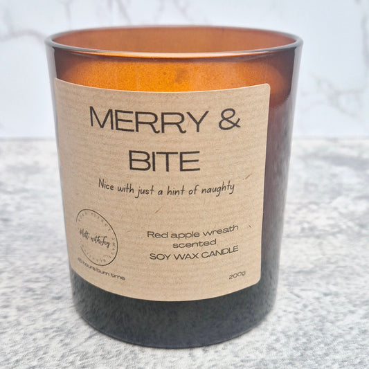 Merry & Bite - Red apple wreath candle